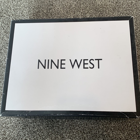 Nine West Nude Pumps - Picture 7 of 8